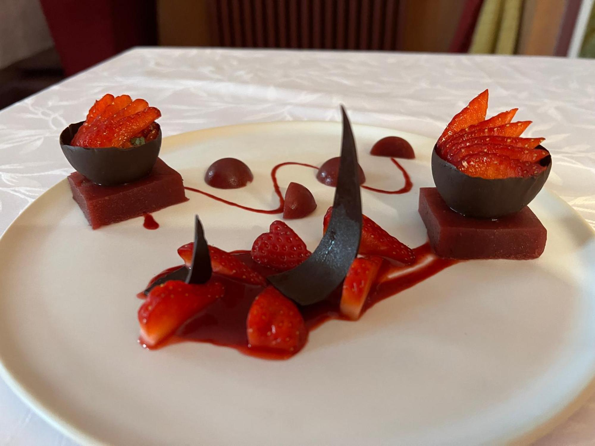 Logis Hotel-Restaurant Les Voyageurs La Coquille Exterior photo